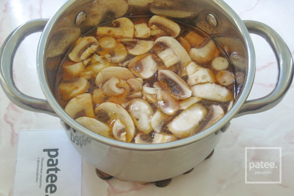 Томатный суп с вермишелью и грибами по-турецки - Шаг 7