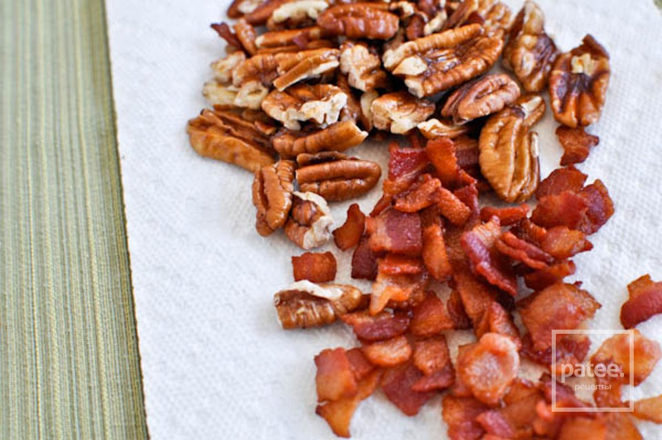 Салат из орзо с клубникой и беконом - Шаг 1