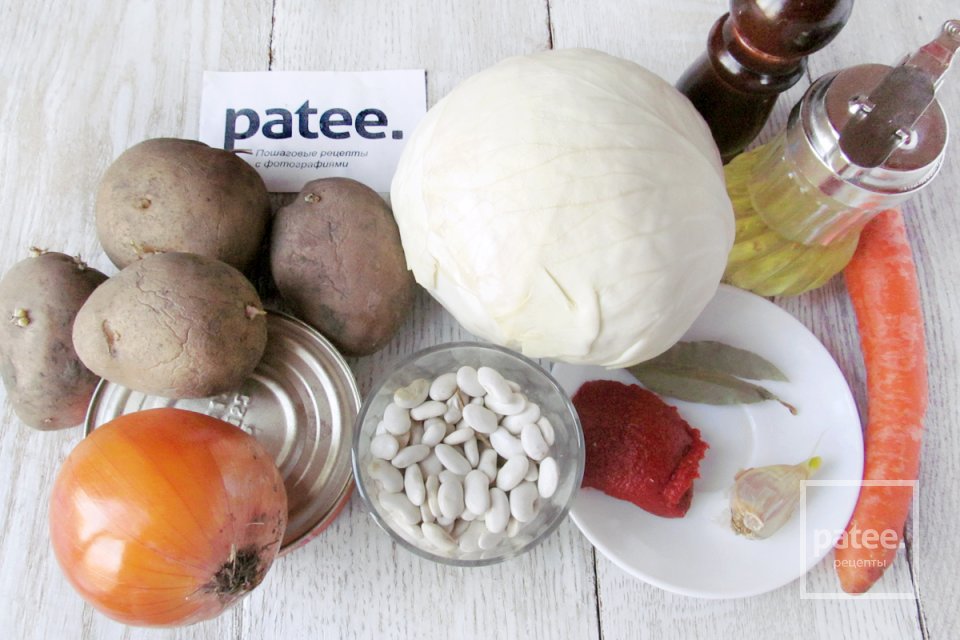 Щи с фасолью и рыбными консервами - Шаг 1