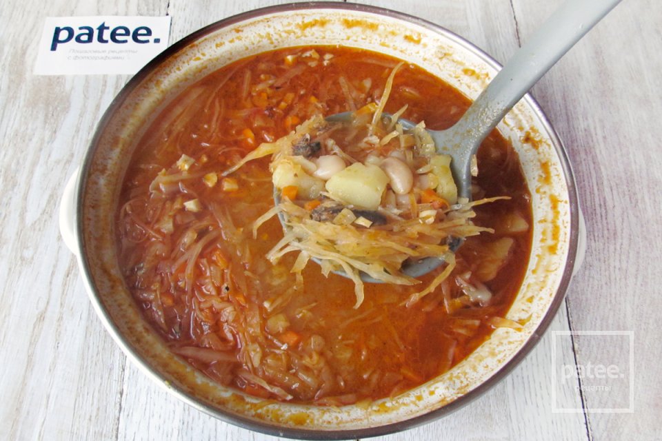 Щи с фасолью и рыбными консервами - Шаг 18