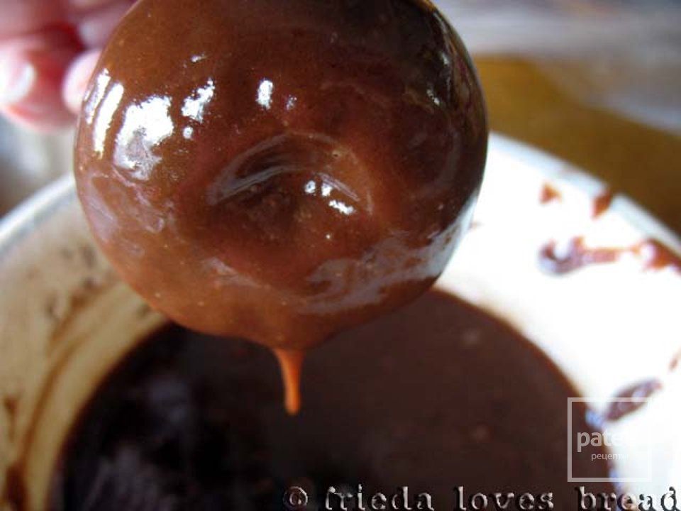 Шоколадные пончики с глазурью - Шаг 12