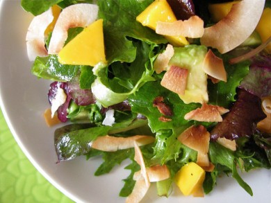 Рецепт Салат с манго и авокадо
