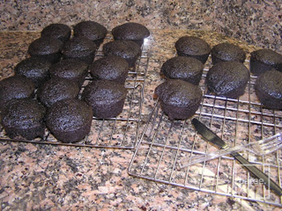 Шоколадные кексы с кокосом - Шаг 7