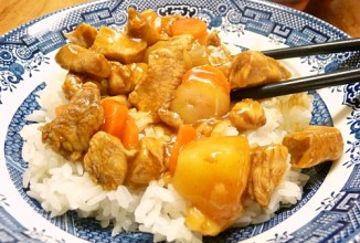 Курица с морковью и ананасом в бальзамическом соусе