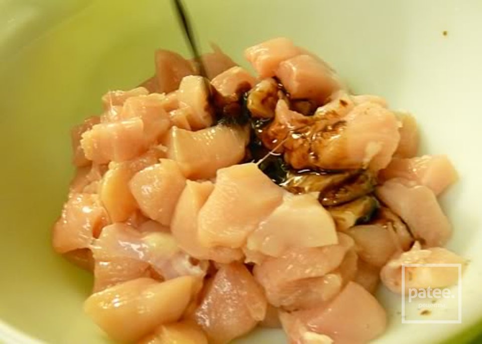 Курица с морковью и ананасом в бальзамическом соусе - Шаг 2