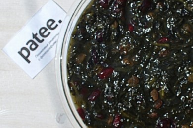 Пирог со щавелем и сухофруктами - приготовление