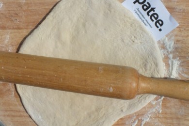 Пирог со щавелем и сухофруктами - приготовление