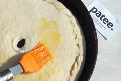 Пирог со щавелем и сухофруктами - приготовление