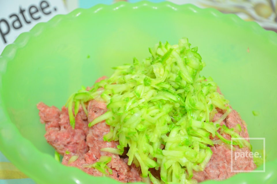 Сочные котлеты из фарша - Шаг 7