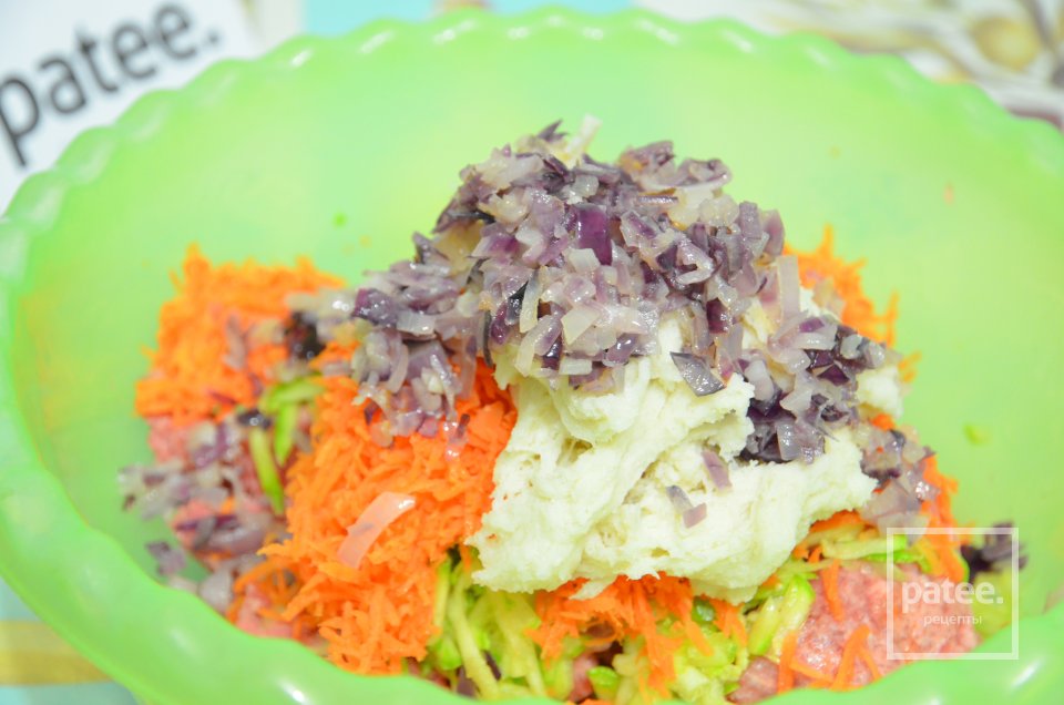 Сочные котлеты из фарша - Шаг 10