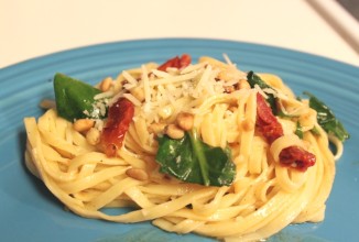 Лингвини с лимоном и помидорами