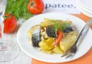 Скумбрия с картофелем и помидорами