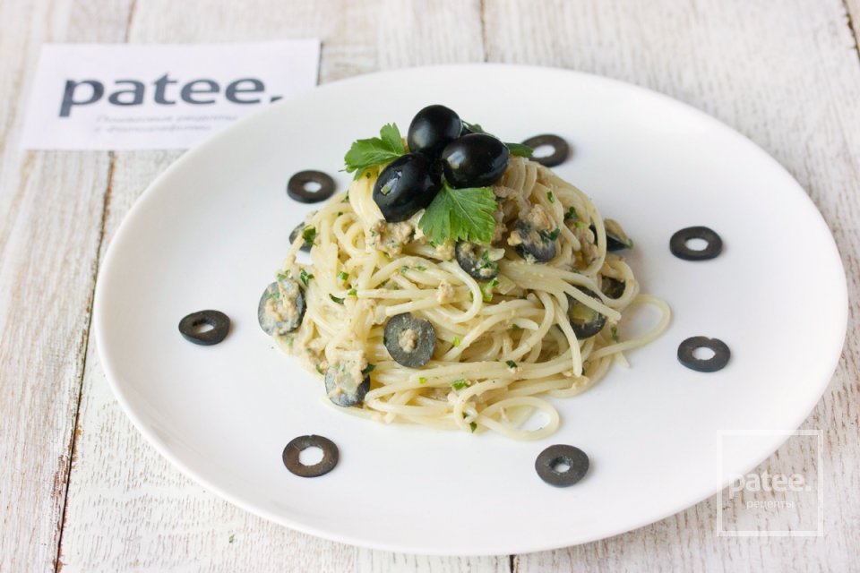 Спагетти с тунцом и маслинами - Шаг 16