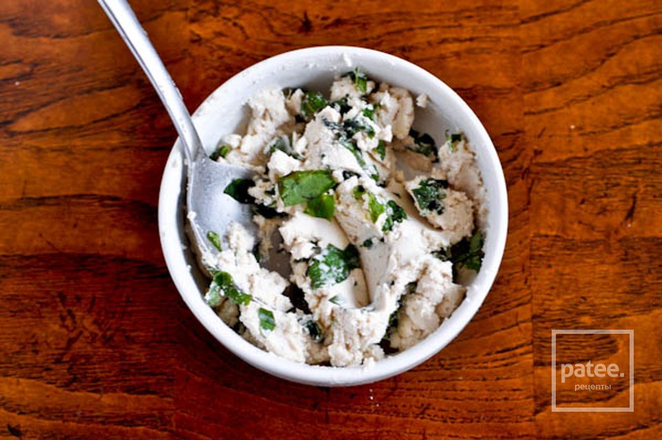 Пицца с козьим сыром и базиликом - Шаг 1