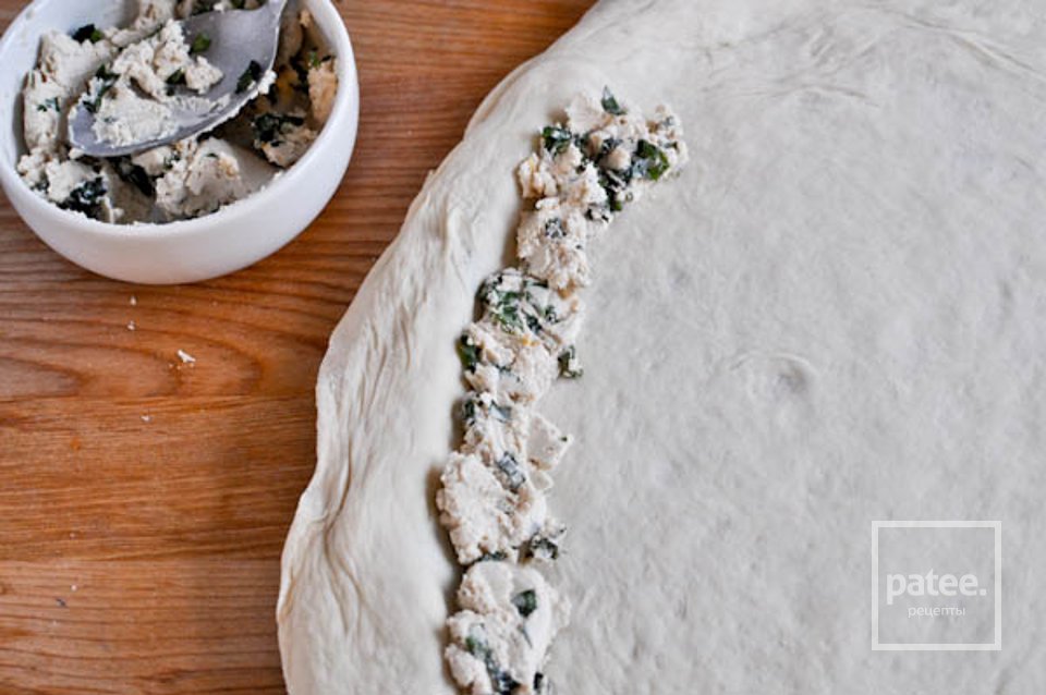 Пицца с козьим сыром и базиликом - Шаг 4