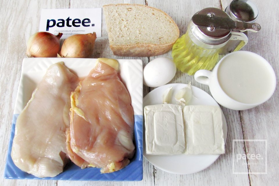 Нежные куриные котлеты с сыром - Шаг 1