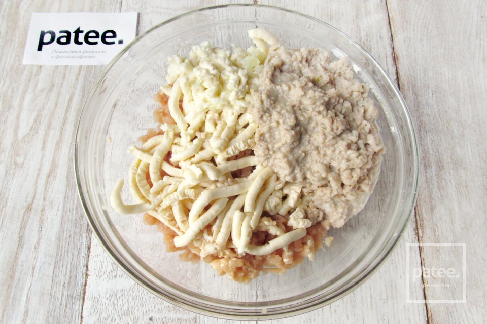 Нежные куриные котлеты с сыром - Шаг 9