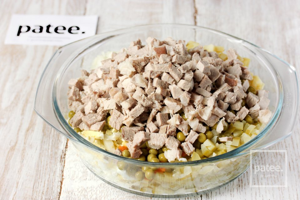 Салат Оливье со свининой - Шаг 10