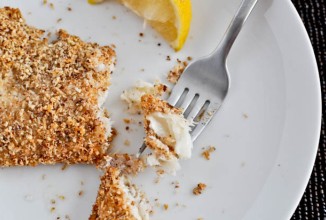 Тилапия в миндально-кокосовой панировке