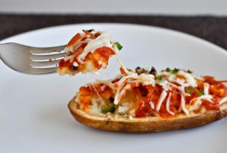 Пицца в картофельных лодочках