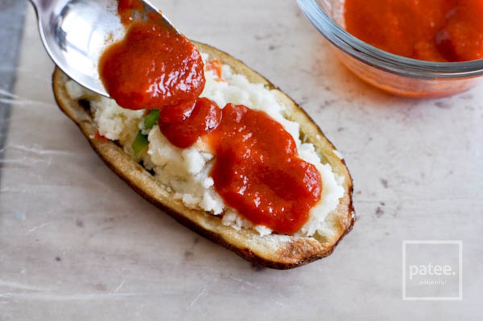 Пицца в картофельных лодочках - Шаг 5