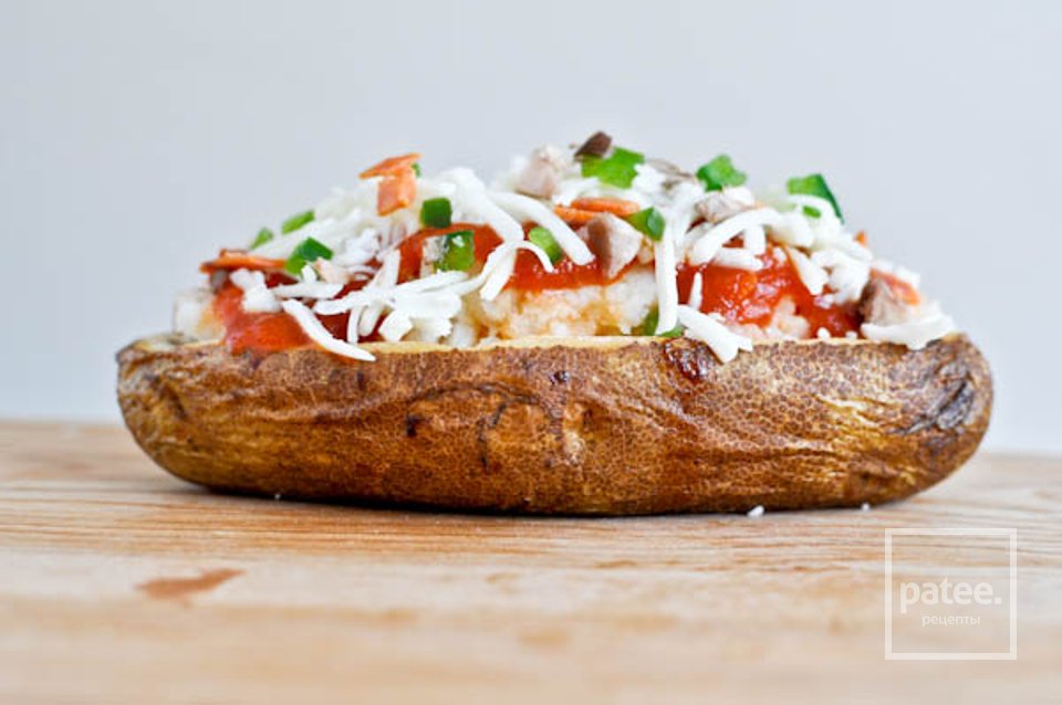 Пицца в картофельных лодочках - Шаг 7