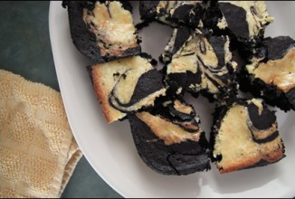 Брауни со сливочным топпингом