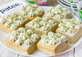 Пирожные с зелёным чаем