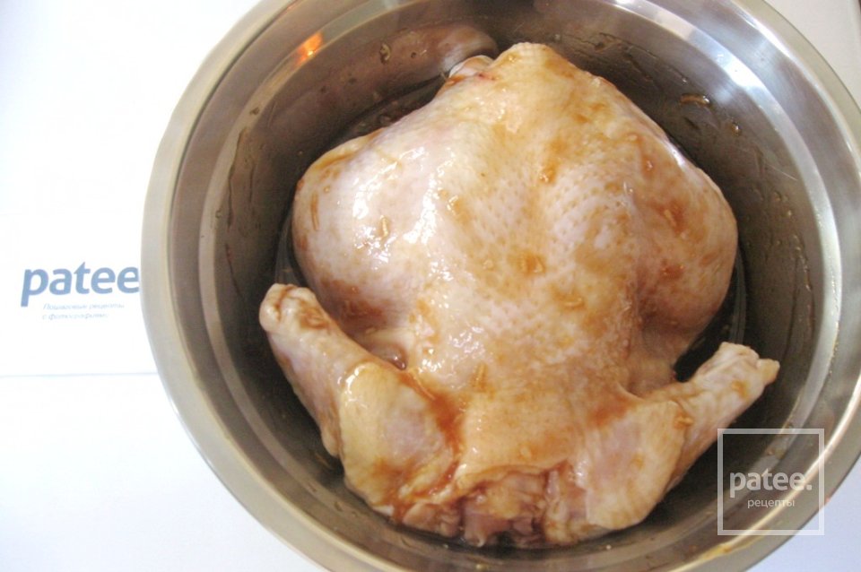 Курица в медово-соевом соусе, фаршированная рисом и грибами - Шаг 6