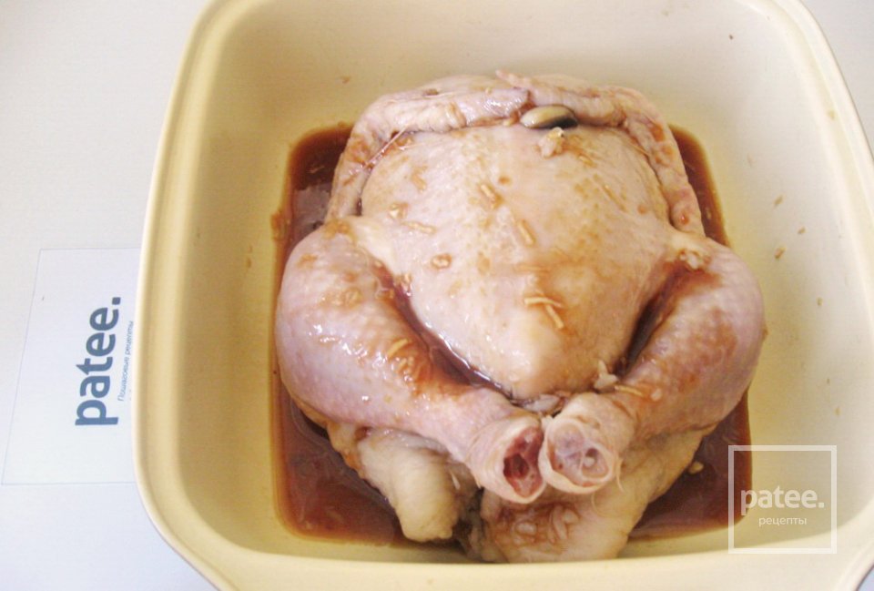 Курица в медово-соевом соусе, фаршированная рисом и грибами - Шаг 15