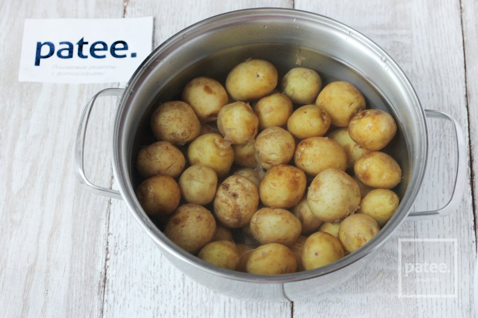 Картофель молодой по-селянски - Шаг 2