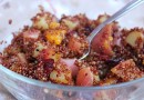 Киноа с фруктами и корицей