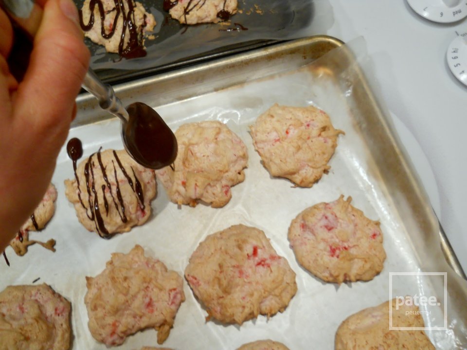 Вишнево-шоколадные макаруны - Шаг 13