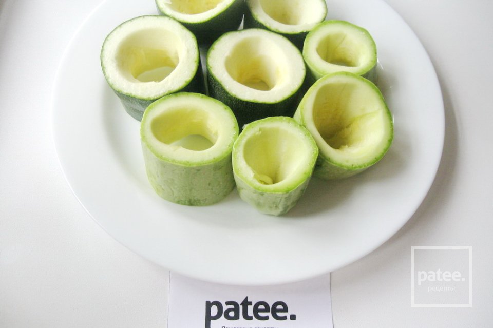 Кабачки с мясом - Шаг 7