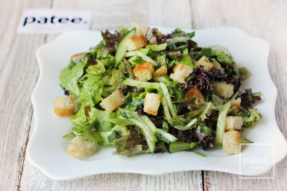 Лёгкий салат-микс с сухариками - Шаг 14