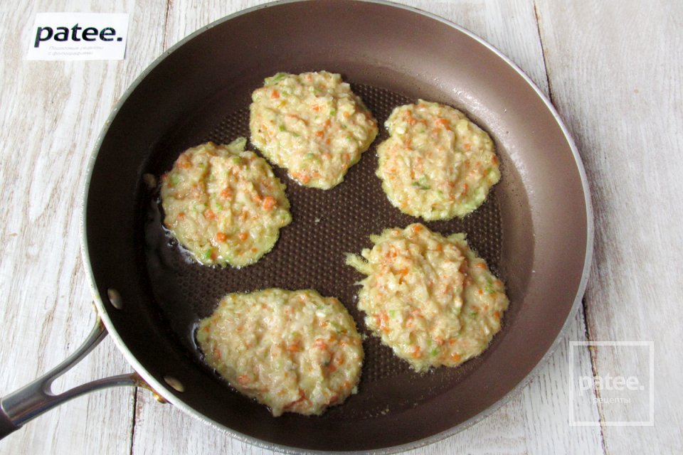 Овощные оладьи - Шаг 11