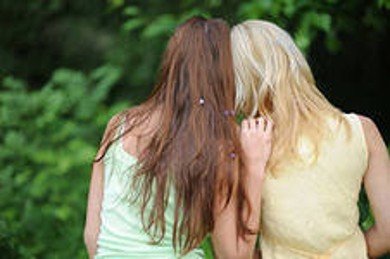 ПОТЕРЯЛА ПОДРУГ