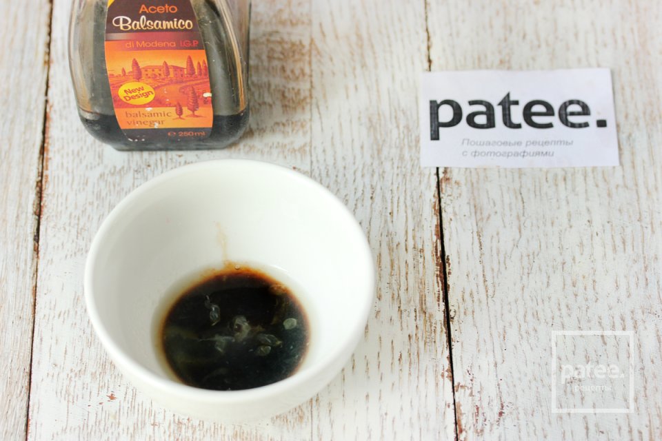 Клубнично-банановый пикантный салат - Шаг 5