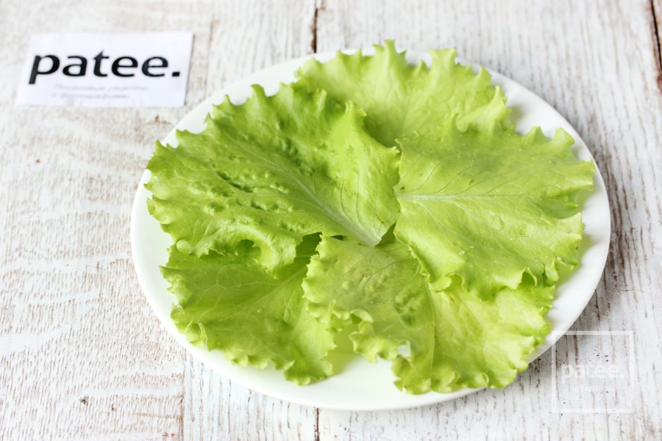 Клубнично-банановый пикантный салат - Шаг 9