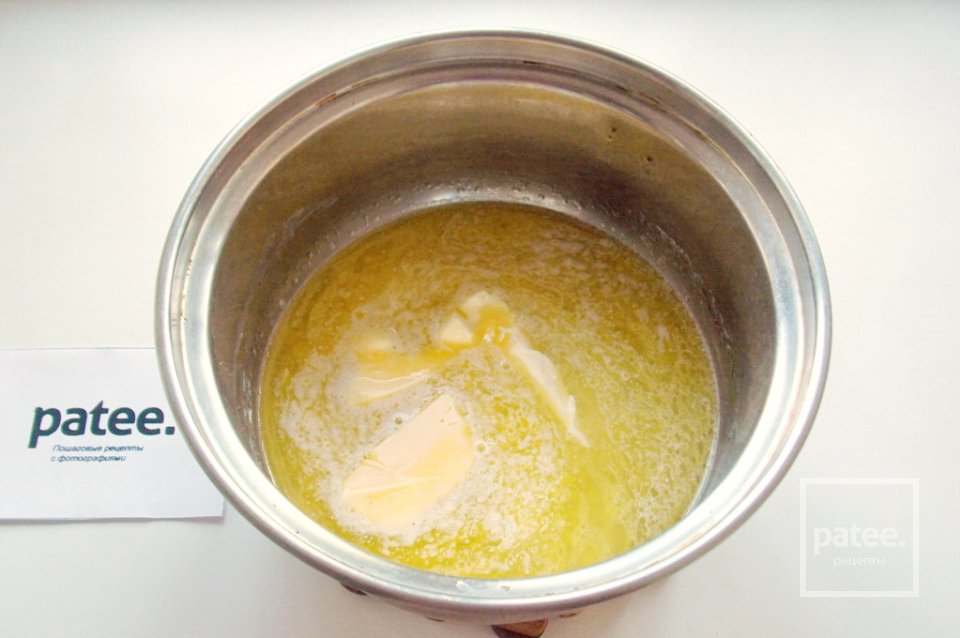 Торт из эклеров с клубникой - Шаг 3