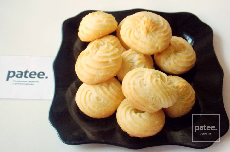 Торт из эклеров с клубникой - Шаг 8