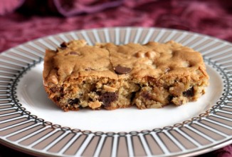 Блонди с орехами и шоколадом