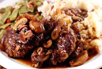 Котлеты с грибами в соусе