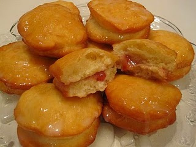 Пончики с клубничным желе