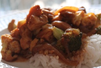 Куриное филе в соусе шрирача