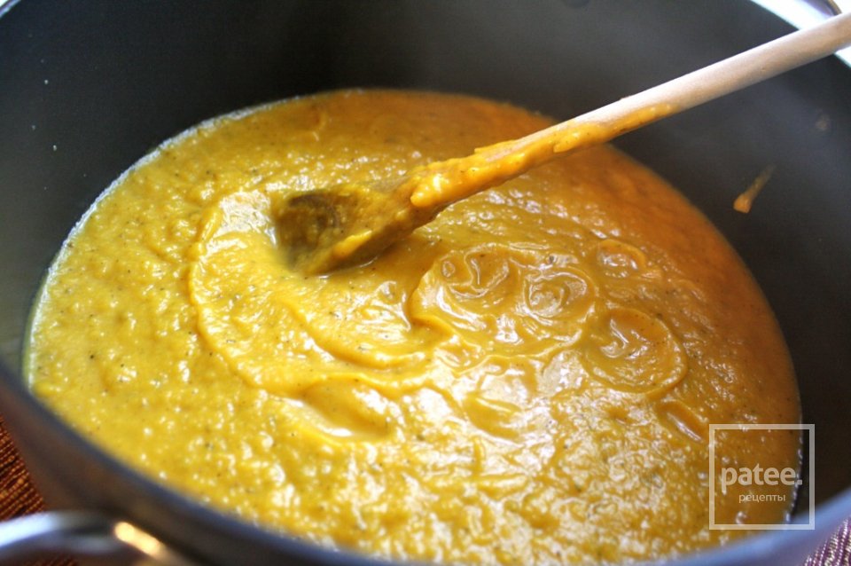 Суп с тыквой сквош, Прошутто и козьим сыром - Шаг 11