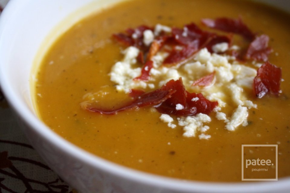 Суп с тыквой сквош, Прошутто и козьим сыром - Шаг 12