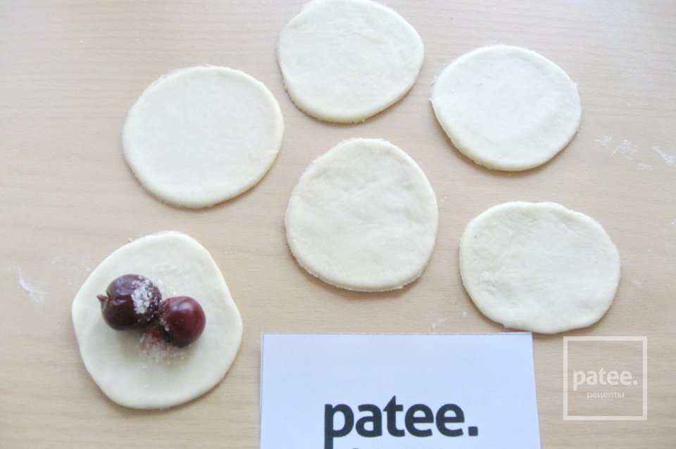 Вареники с вишней - Шаг 9