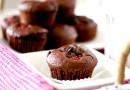 Шоколадные кексы с малиной