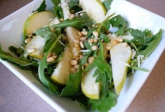 Грушевый салат с рукколой